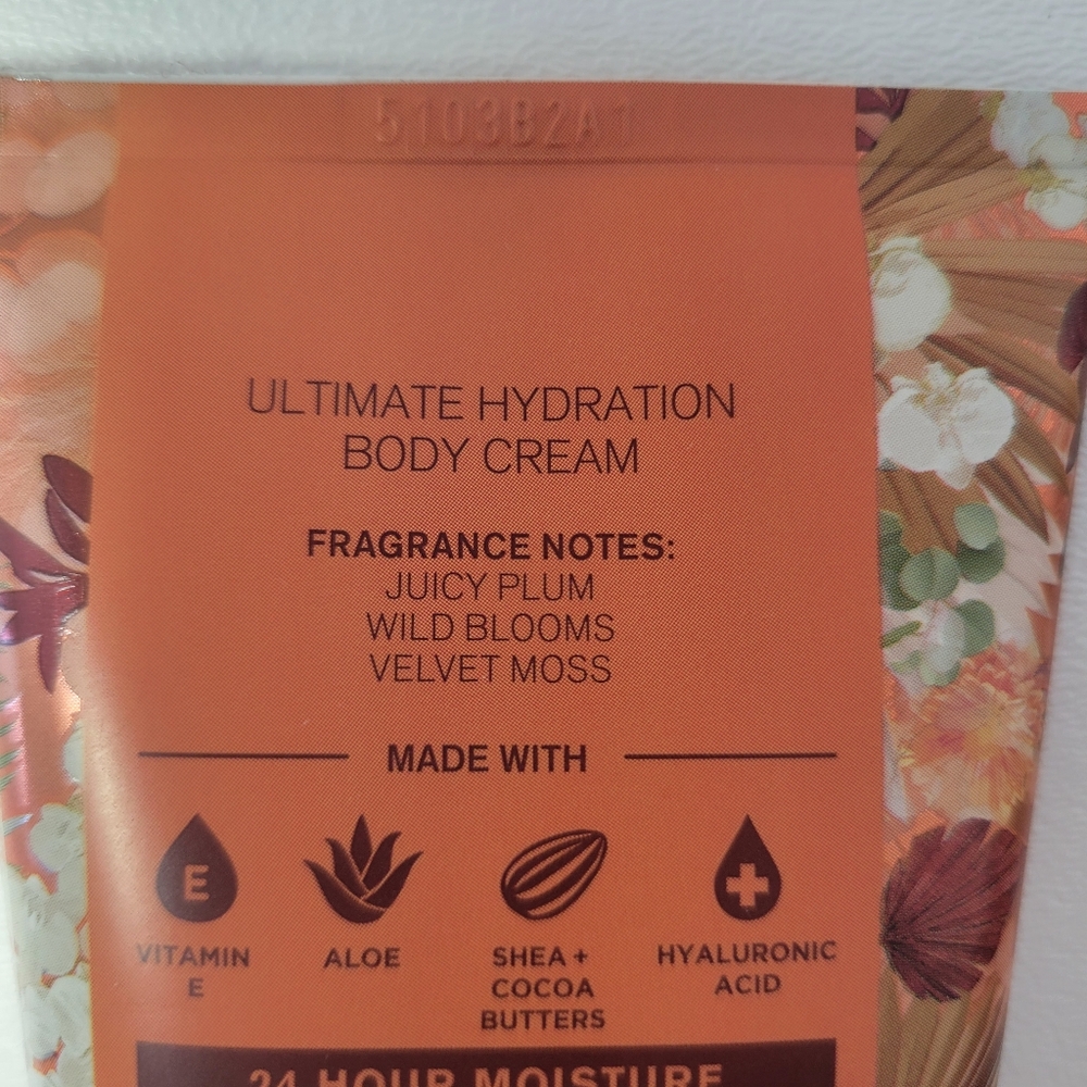 2 Fall In Bloom Ultimate Hydration Body Cream Bundle From Bath & Body Works - Picture 3 of 3